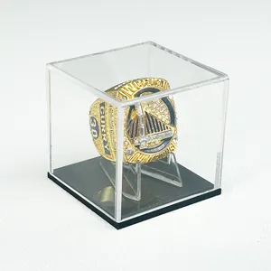 Anello del campionato dei Golden State Warriors con scatola espositore in acrilico trasparente
