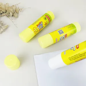 Hoge viscositeit student kantoor vaste lijmstift gele draagbare schrijfwaren papier.