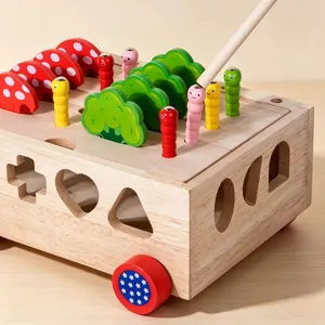 Juguete educativo Montessori de madera, caja clasificadora de formas con gusanos y pesca.