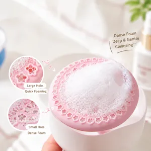 Cute facial cleanser foaming cup with flower mesh design for rich and delicate lather.