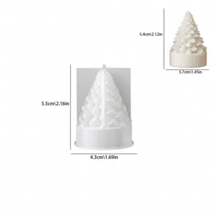 Moule en silicone en forme de sapin de Noel 3D et bougie finie avec des dimensions claires.