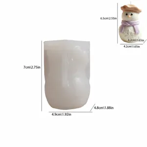 Moule en silicone 3D pour bougie bonhomme de neige de Noël avec bonnet écharpe artisanat.