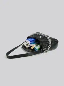 Black baguette underarm bag for women, stylish pleated PU leather shoulder bag with chain.