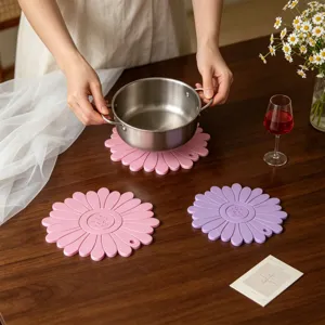 Silicone flower shape heat insulation mat cute daisy coaster kitchen table placemat pad