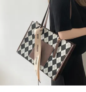 Fashion black and white argyle tote bag for women, stylish OL commute large capacity bag.