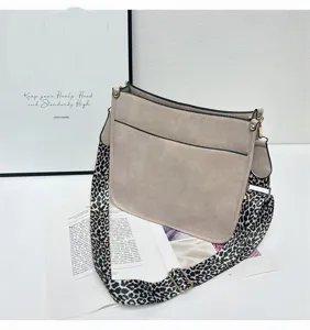 Chic leopard wide strap crossbody bag for women, fashion casual shoulder bucket bag daily use.