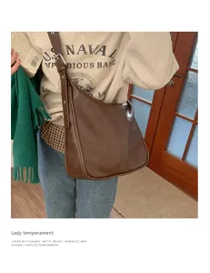 Casual vintage brown leather shoulder bag, large capacity hobo tote for women daily wear.