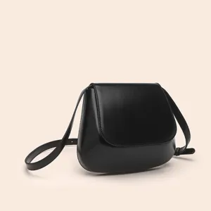 Black PU leather saddle bag detail, vintage minimalist single shoulder crossbody design.