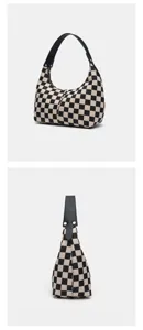 Sac à épaule hobo à carreaux noir et blanc, élégant sac fourre-tout tendance femme.