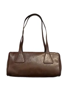 Retro brown baguette shoulder bag for women, stylish PU leather handbag for daily commuting.