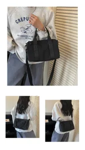 Gedetailleerd overzicht van de zwarte minimalistische crossbody schoudertas voor dames.