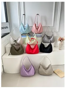 Detailansicht lässiger Canvas Hobo Schultertaschen in vielen bunten Farben für den Alltag.