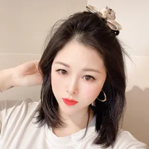 Korean style velvet bow cartoon bear hair clip model display, sweet cute hair accessory