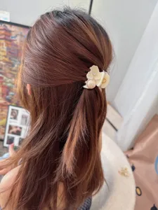 Koreanische milchweiße Blumen Perlen kleine Haarklammer elegante süße Haaraccessoires Damen