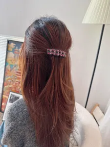 Peigne à cheveux coréen exquis en strass pour coiffer la frange et fixer les cheveux.