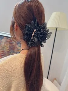 French retro polka dot mesh hair claw with pearls, elegant hair clip for women daily.
