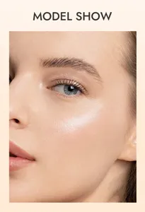 Gros plan maquillage montrant une base CC crème naturelle et un effet enlumineur éclatant.