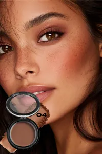 Young Vision matte bronzing powder compact for contouring, natural face sculpting shade 04.