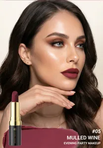 Pintalabios mate aterciopelado, color rico de larga duración, textura suave para maquillaje.