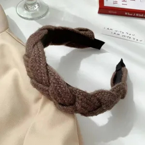 Bandeau tressé en tricot marron pour femmes, large cerceau de cheveux d'hiver confortable.