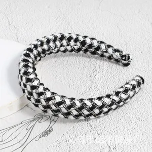 Black and white houndstooth headband, retro woven tweed hair hoop for women autumn winter use.