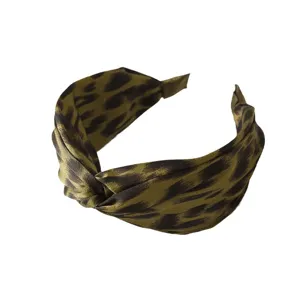 Bandeau croise en satin imprime leopard accessoires de cheveux polyvalents et chics.