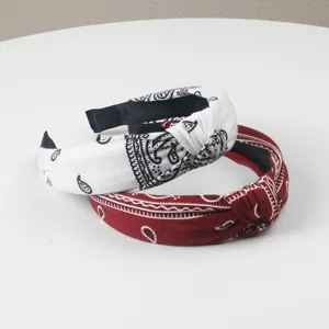 Ensemble de serre-tête en tissu noué avec motif cachemire classique, accessoire de mode élégant.