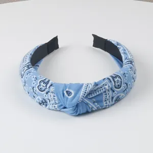 Serre-tête noué en tissu motif cachemire bleu femme accessoire cheveux large détail