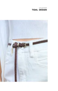 Detailansicht des stilvollen braunen geflochtenen Ledergürtels, perfektes Sommerkleid Accessoire.