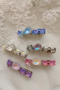 Exquisite rhinestone bow hair clips set, sparkling crystal side clips for women and girls daily styling.