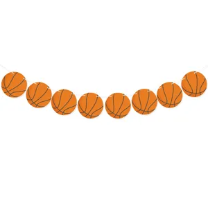 Guirlande en papier motif basketball pour decoration de fete sportive amenagement lieu.