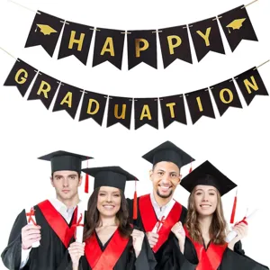 Banniere de decoration de fete de graduation avec lettresorees joyeuse remise et caps.