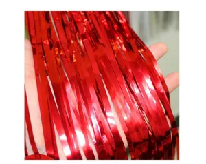 Cortina de flecos de aluminio rojo 2m tinsel para decoracion de fondo de fiesta de cumpleanos.