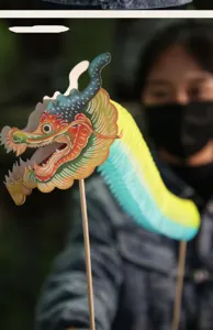 Traditional Chinese paper dragon dancing toy colorful honeycomb folding toy for new year celebration
