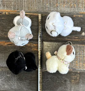 Mignon porte-cles chat en peluche, chaton duveteux accessoire pour sac a dos