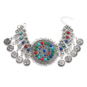 Collier ras de cou style ethnique vintage en argent tibetain avec perles colorees detail.