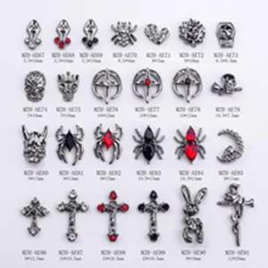 Set de charms pour ongles en alliage gothique avec tête de mort croix pour manucure.