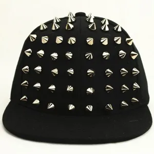 Casquette snapback noire avec rivets argentés style punk hip hop casquette de baseball cool