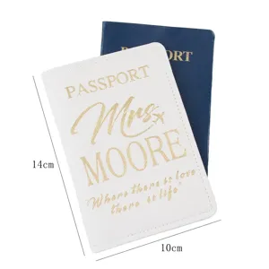 Funda de pasaporte de cuero PU conjunto portadocumentos con letras doradas y medidas.
