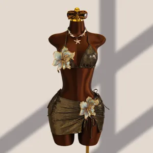 Glanzende metallische bikini set met 3D bloemenborduursel, sexy badmode voor zomer.