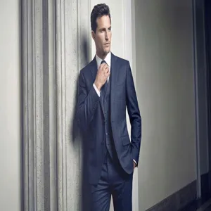Detailweergave van heren business pak vest en jasje outfit, professionele pasvorm.