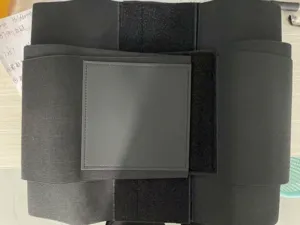 Cintura modellante nera con forte supporto e chiusura a strappo regolabile per il fitness.
