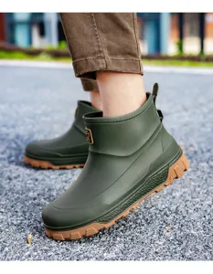 Waterproof short rain boots for men, anti-slip rubber shoes for outdoor work and fishing.