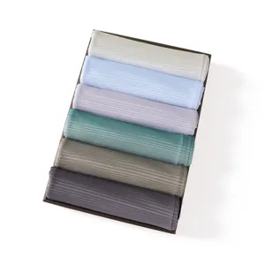 Set en caja de seis bufandas de modal acanaladas en varios colores, chal suave y elegante.