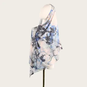 Élégante écharpe longue hijab châle pour femme en coton mercerisé fleurs aquarelle.