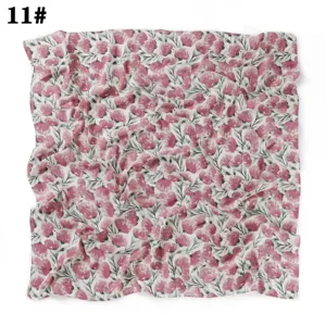 Foulard carre en mousseline fleurs rose 90cm leger decoratif bandeau elegant chale.