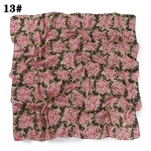 Foulard carré en mousseline perlé imprimé floral 90cm vintage écharpe foulard femme