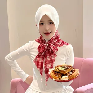 Autumn winter sweet college style grid mesh pleated triangular headscarf plaid print detail