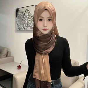 Hijab de gasa plisada degradado, pañuelo de dos tonos elegante para mujeres todos días.
