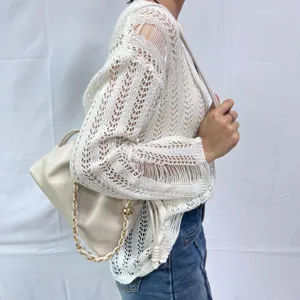 Sac souple en cuir froncé en forme de nuage avec chaîne dorée et cordon pour femmes.